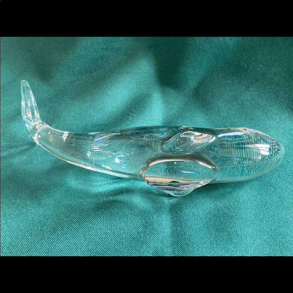 Glass whales - Picture 4 of 12
